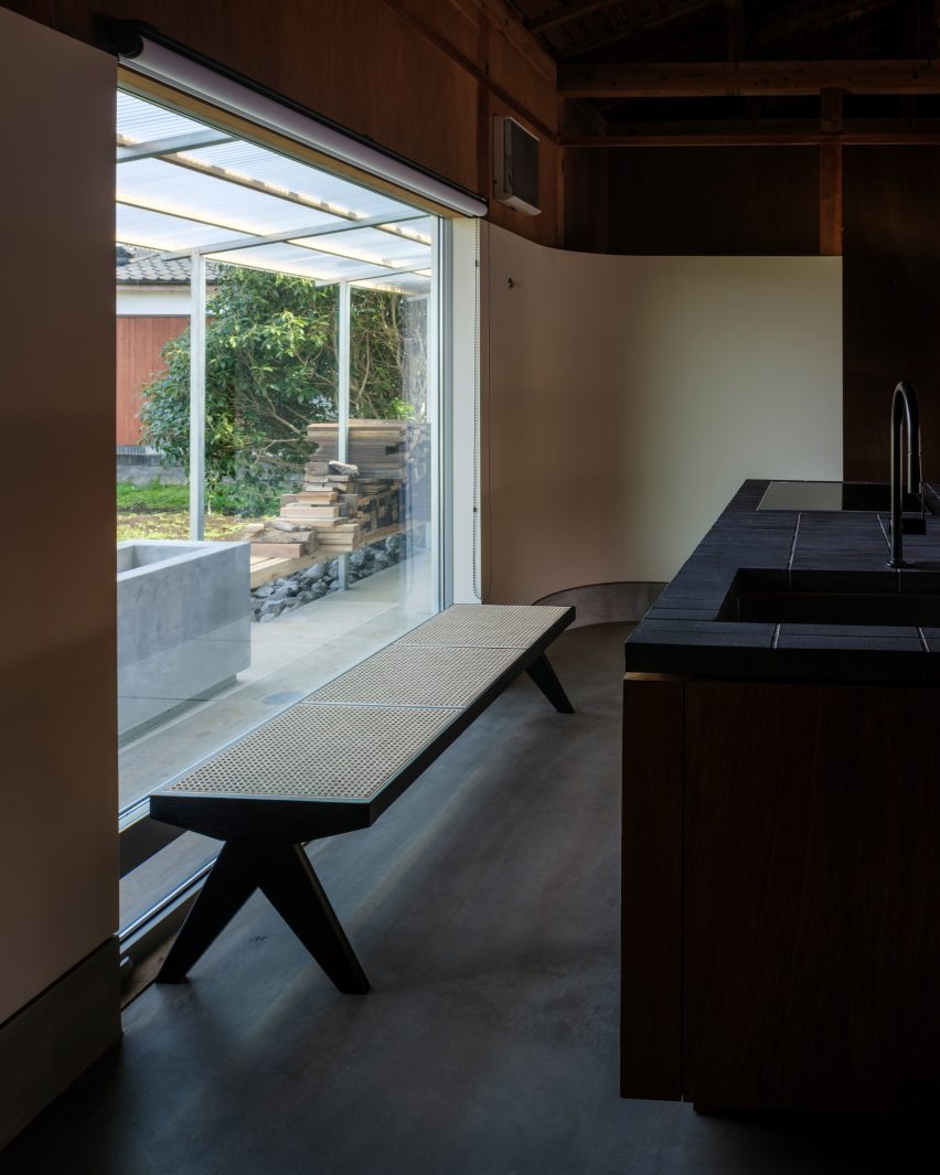 House in Miyakonojo by YNAS
