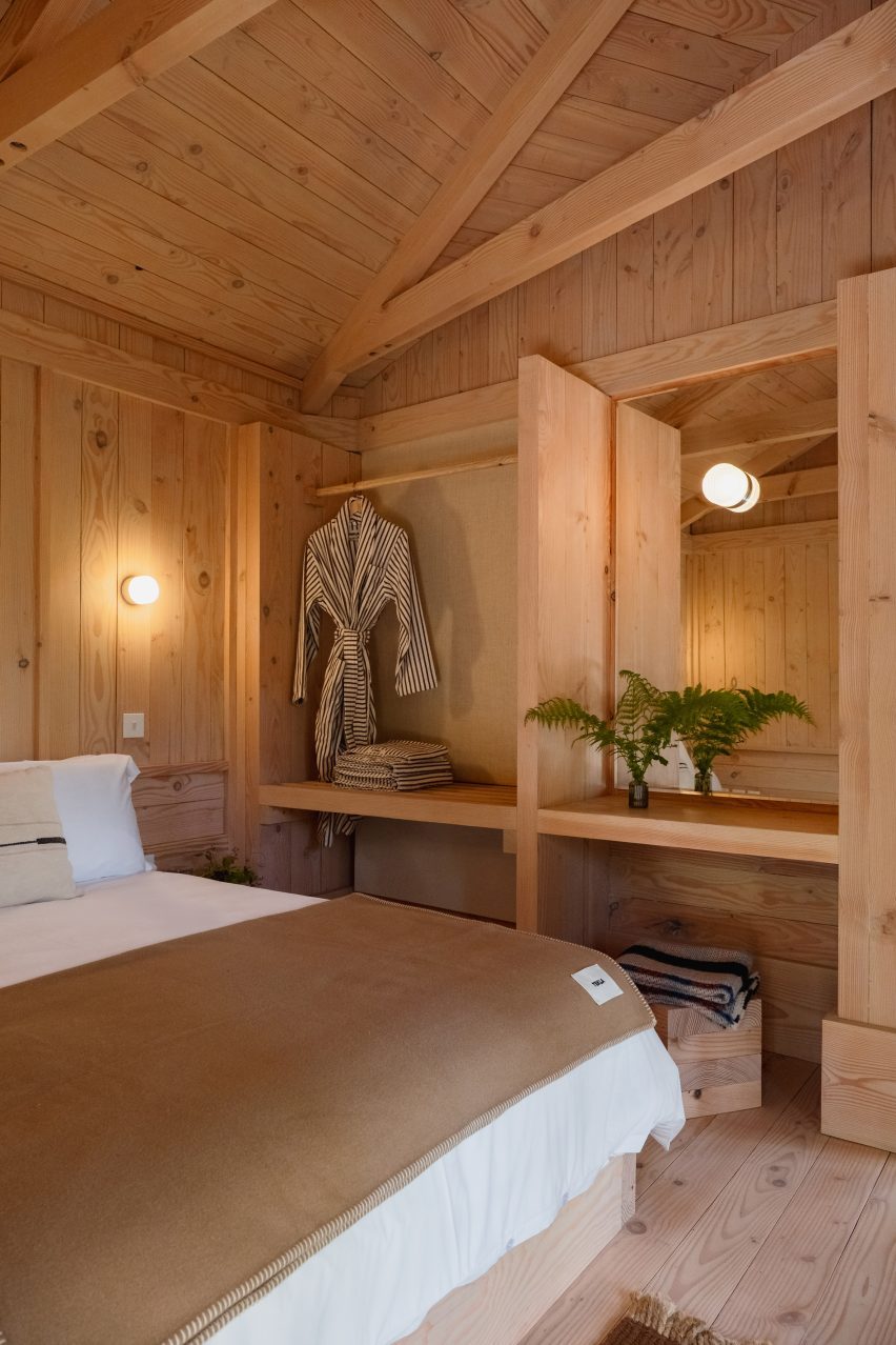 Yogi's Cabin by Built Works