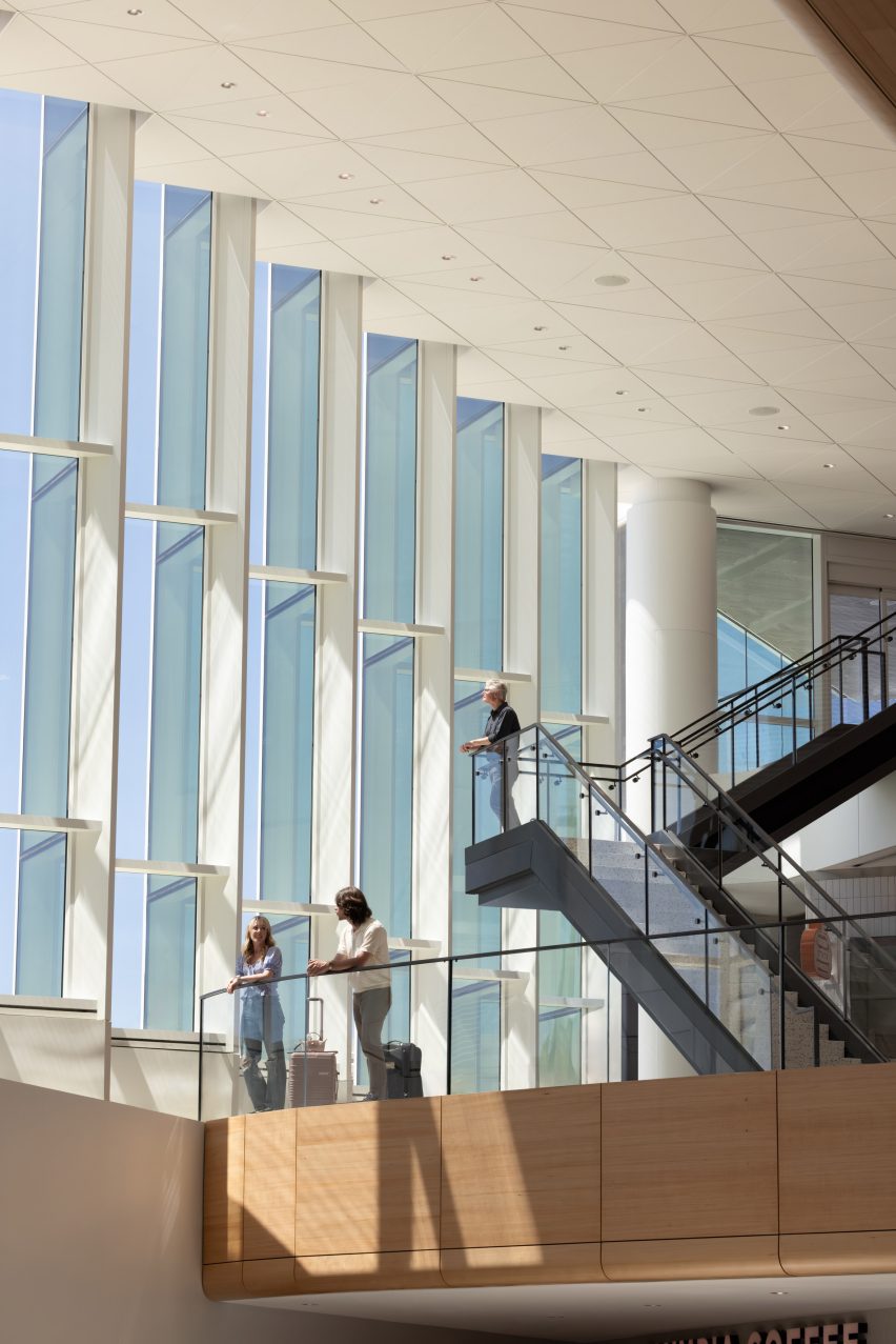Seattle-Tacoma International Airport expansion