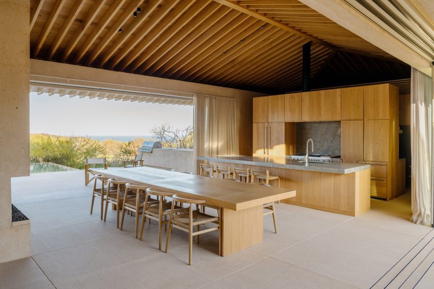 Casa en Palmilla by Estudio Ignacio Urquiza Ana Paula de Alba