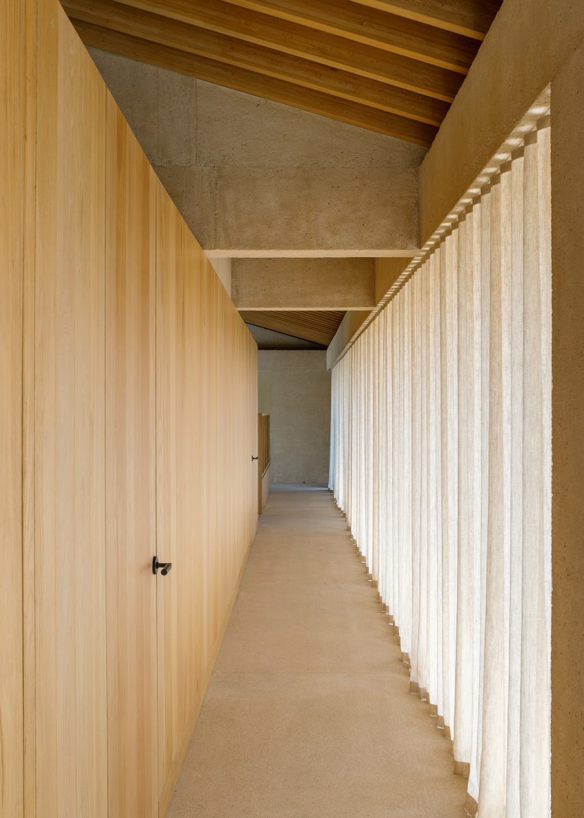 Casa en Palmilla by Estudio Ignacio Urquiza Ana Paula de Alba