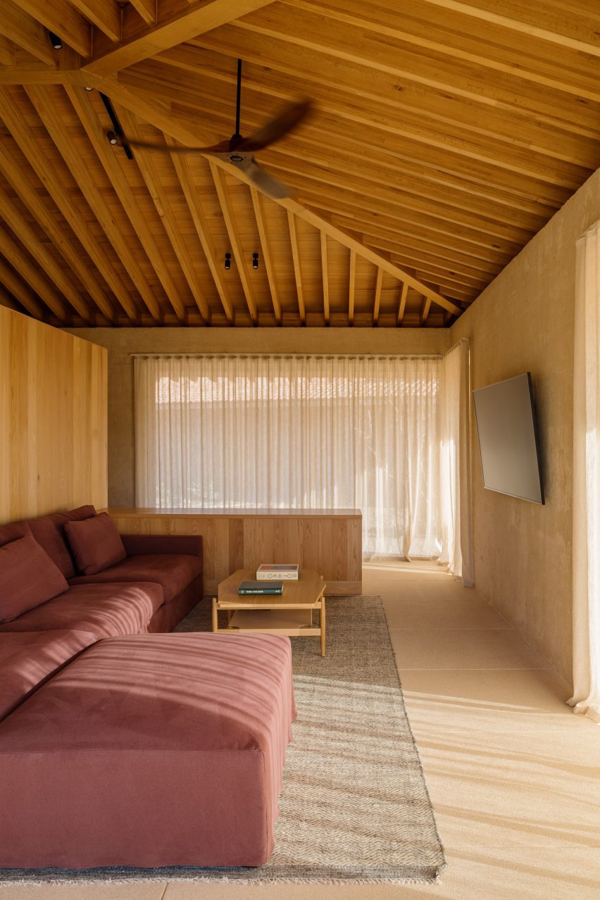 Casa en Palmilla by Estudio Ignacio Urquiza Ana Paula de Alba