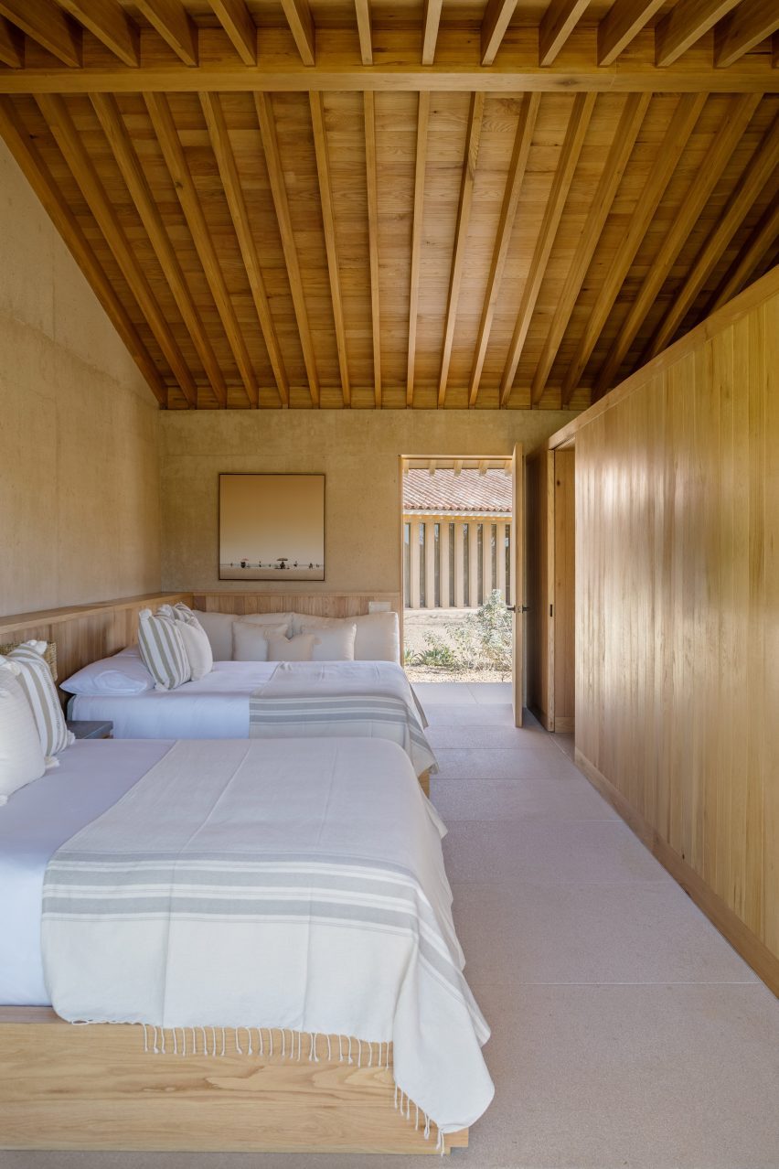 Casa en Palmilla by Estudio Ignacio Urquiza Ana Paula de Alba