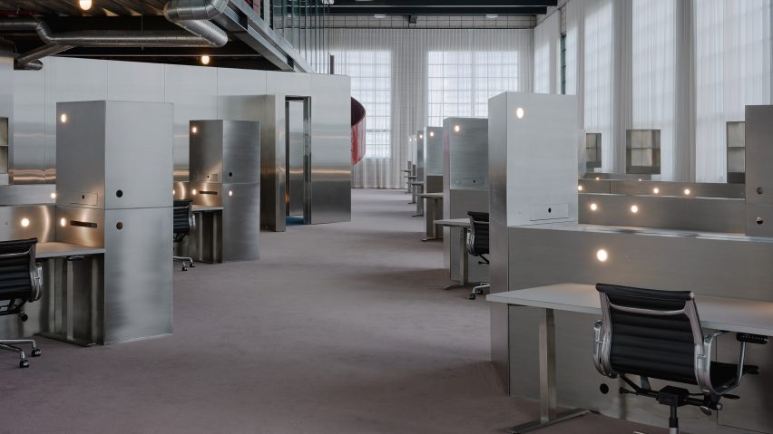 Retrofuturistic office by Charlap Hyman & Herrero