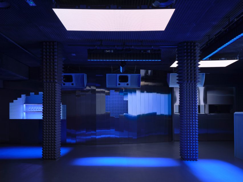 El Cubo at Spook nightclub by Clap Studio
