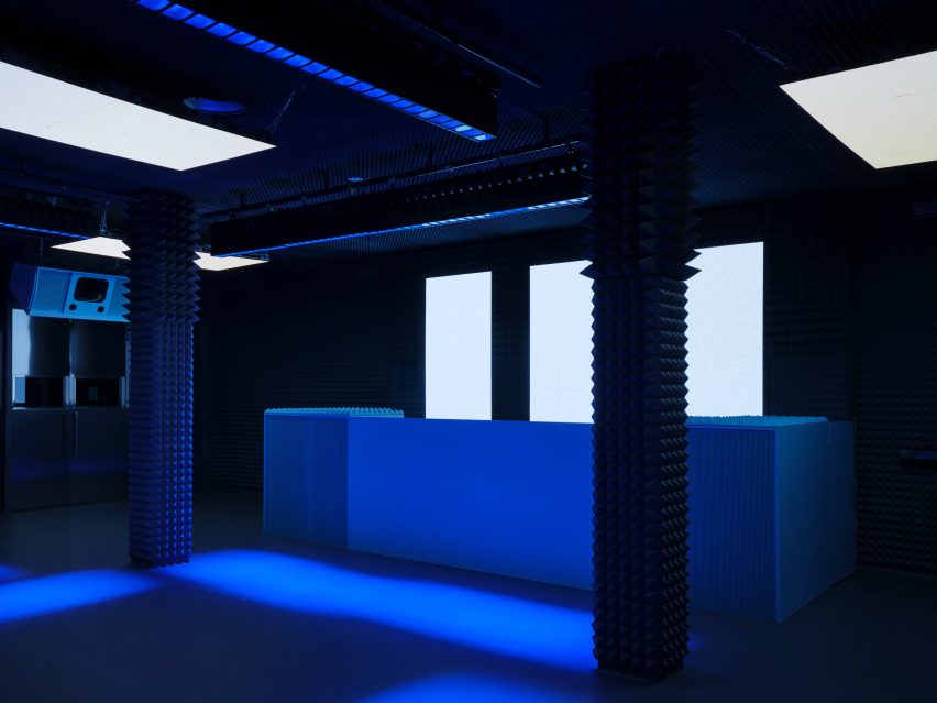 El Cubo at Spook nightclub by Clap Studio