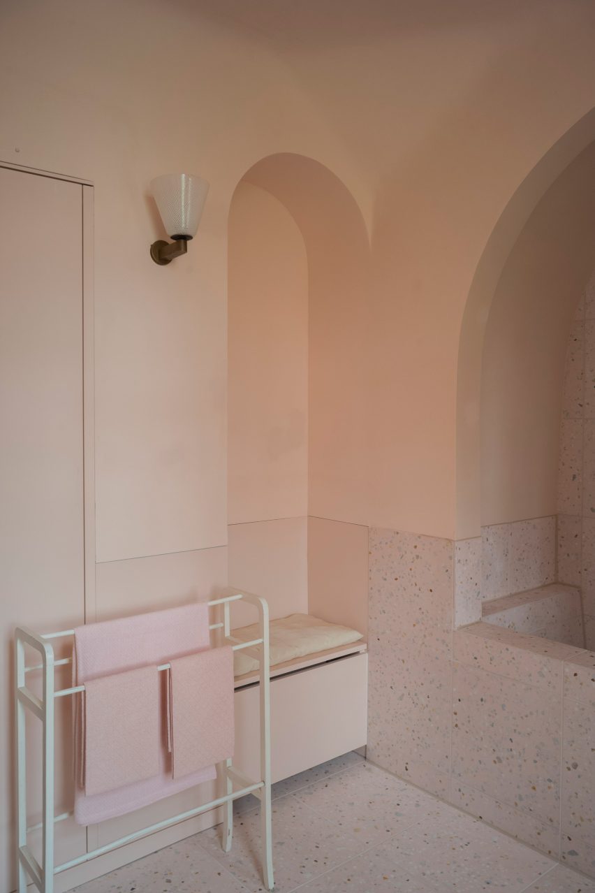 Country house in Brandenburg, Germany by Ænsemble