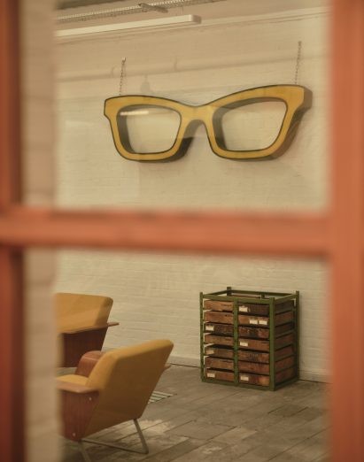 Vintage glasses sign