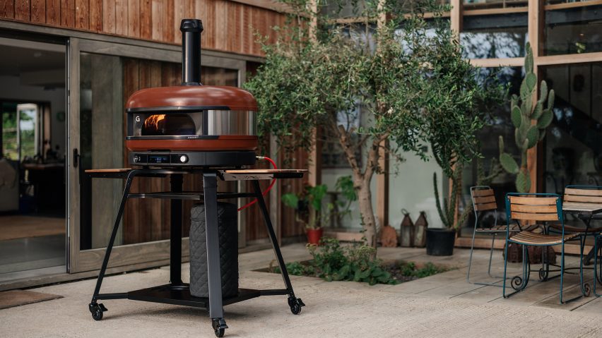 DomeXL (Gen 2) pizza oven in Black Orange by Gozney and Tonester