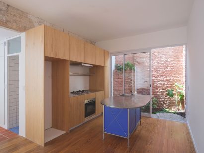 Kitchen interior at PH Gainza by Estudio Futuro