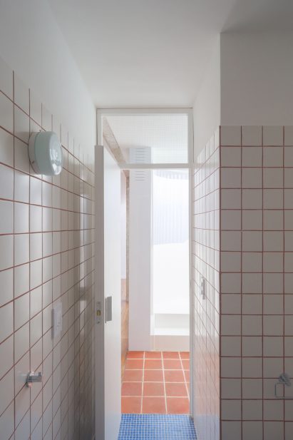 PH Gainza bathroom