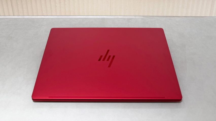 HP Limited Edition Scuderia Ferrari AI PC