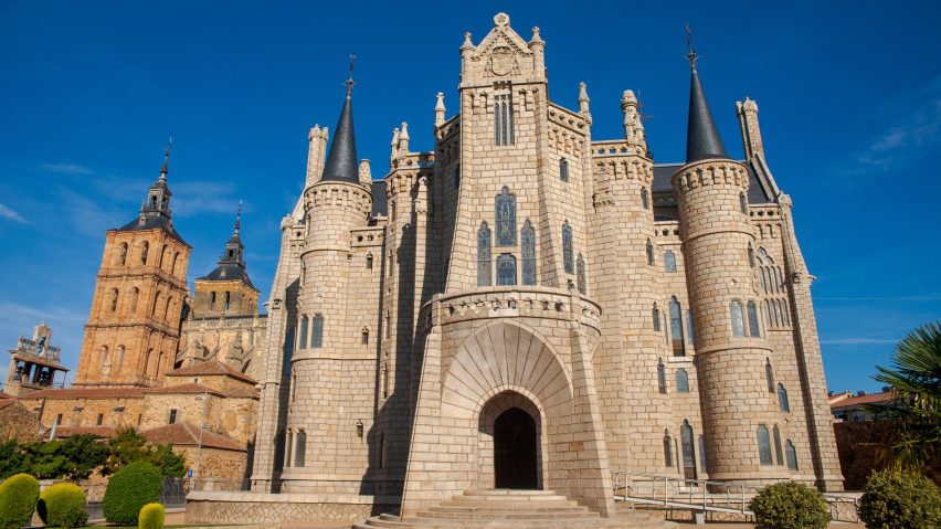 Gothic Gaudí building