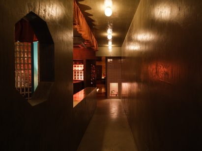 Hallway into Banh Banh