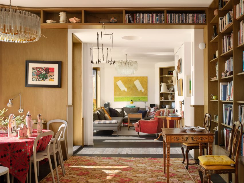 House on a Hill by David Kohn Architects