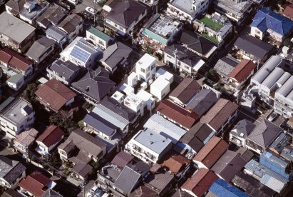 Moriyama House by Ryue Nishizawa (2005), captured by Mitsumasa Fujitsuka in 2005