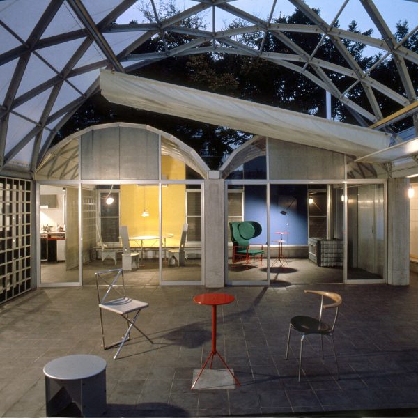 Silver Hut by Toyo Ito (1984), captured by Tomio Ohashi in 1984