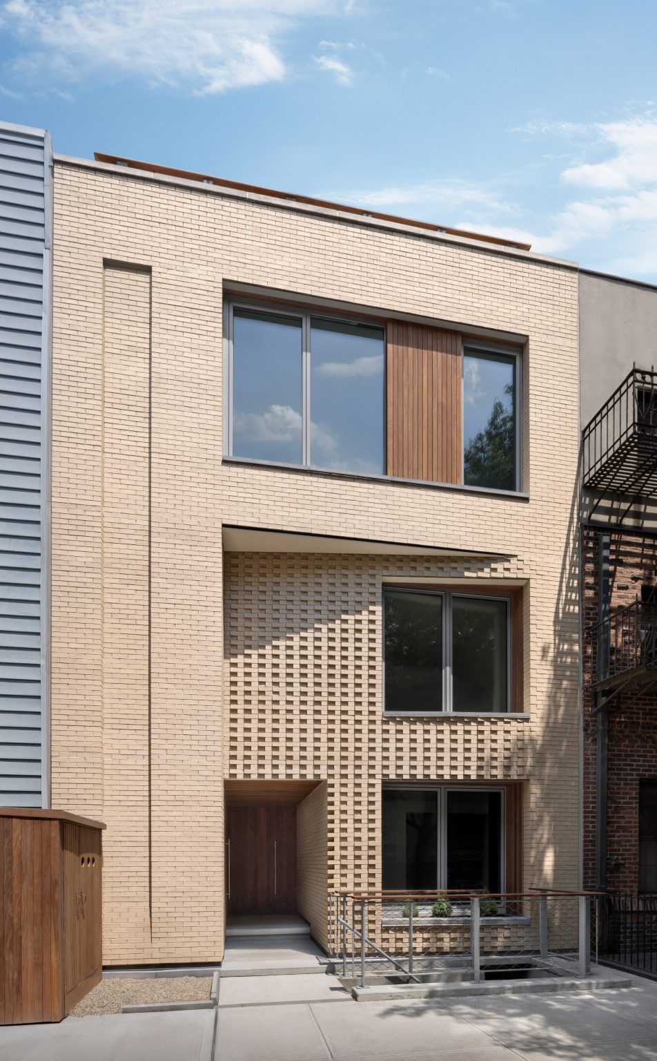 Leonard Street Rowhouse by Pliskin Architecture