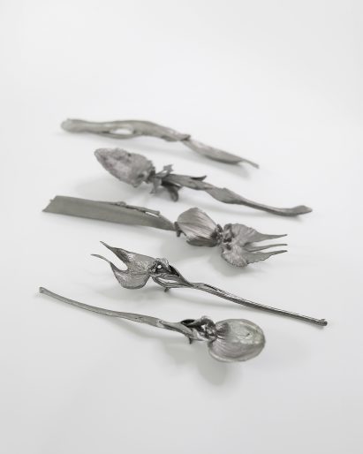 Orchid-like cutlery
