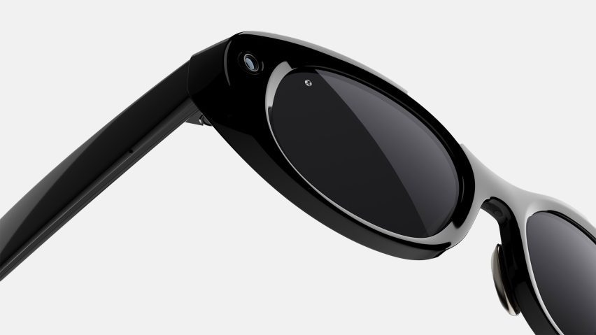 Meta glasses