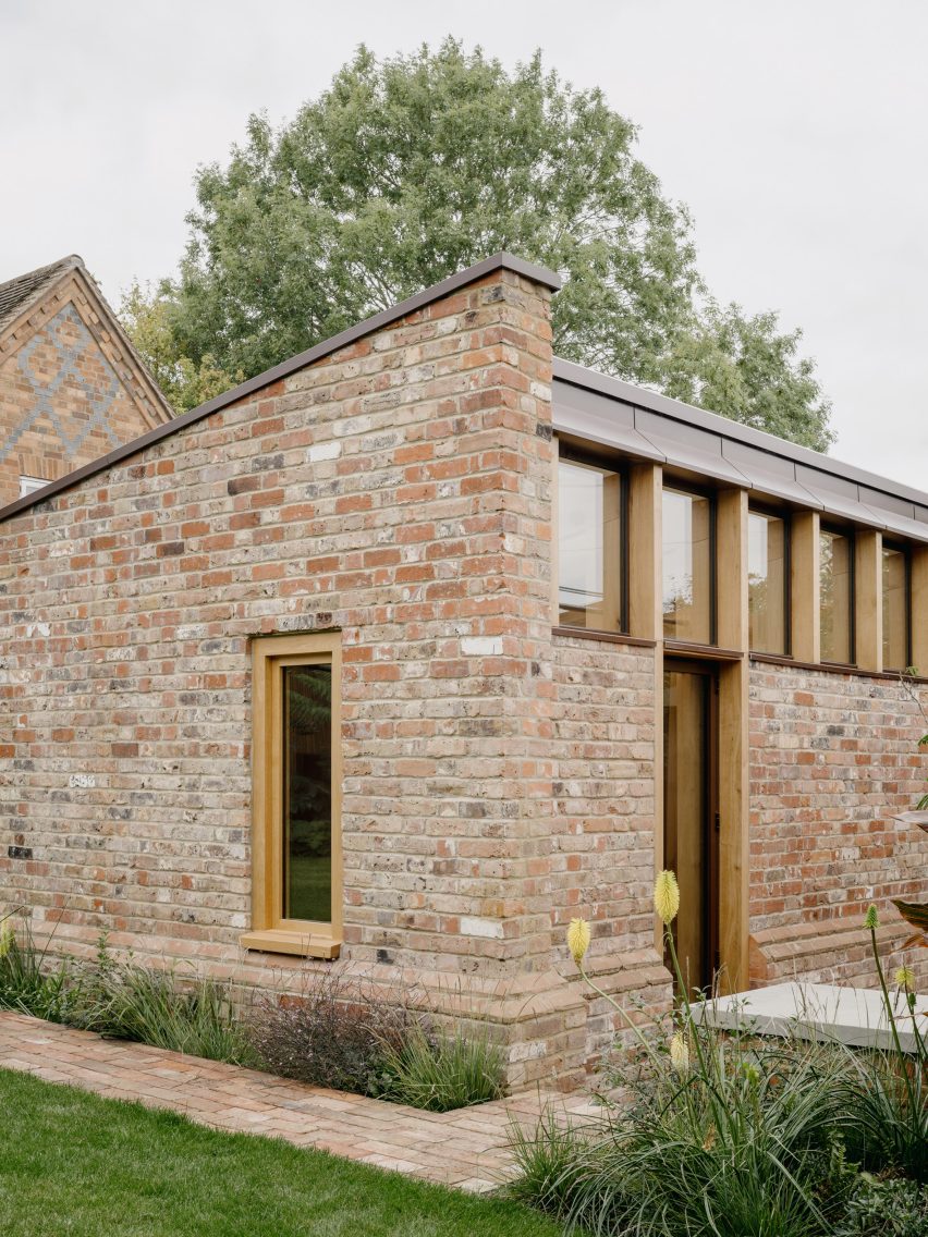 Muttram Veedu by Will Gamble Architects