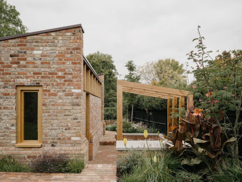 Muttram Veedu by Will Gamble Architects