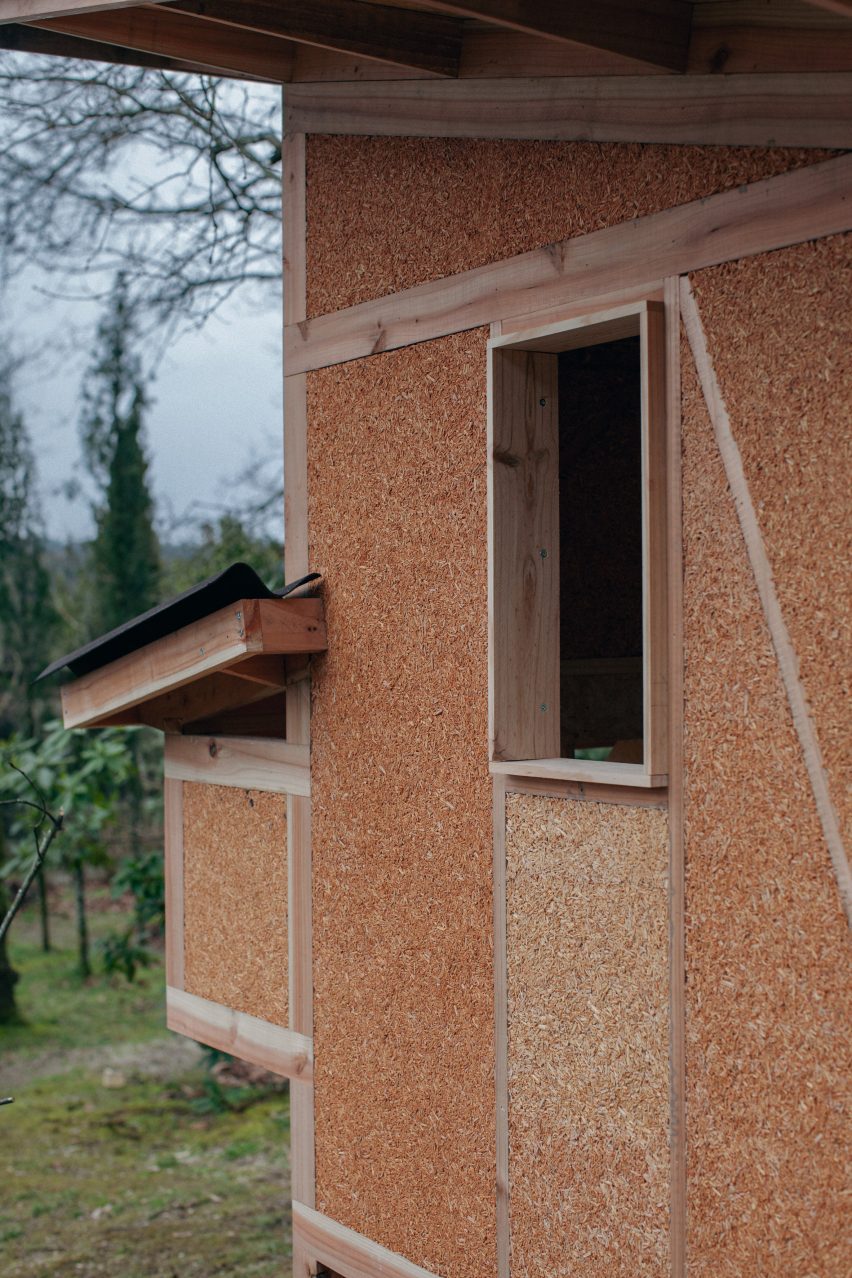 Pestana Chicken Coop by Ricardo Leal