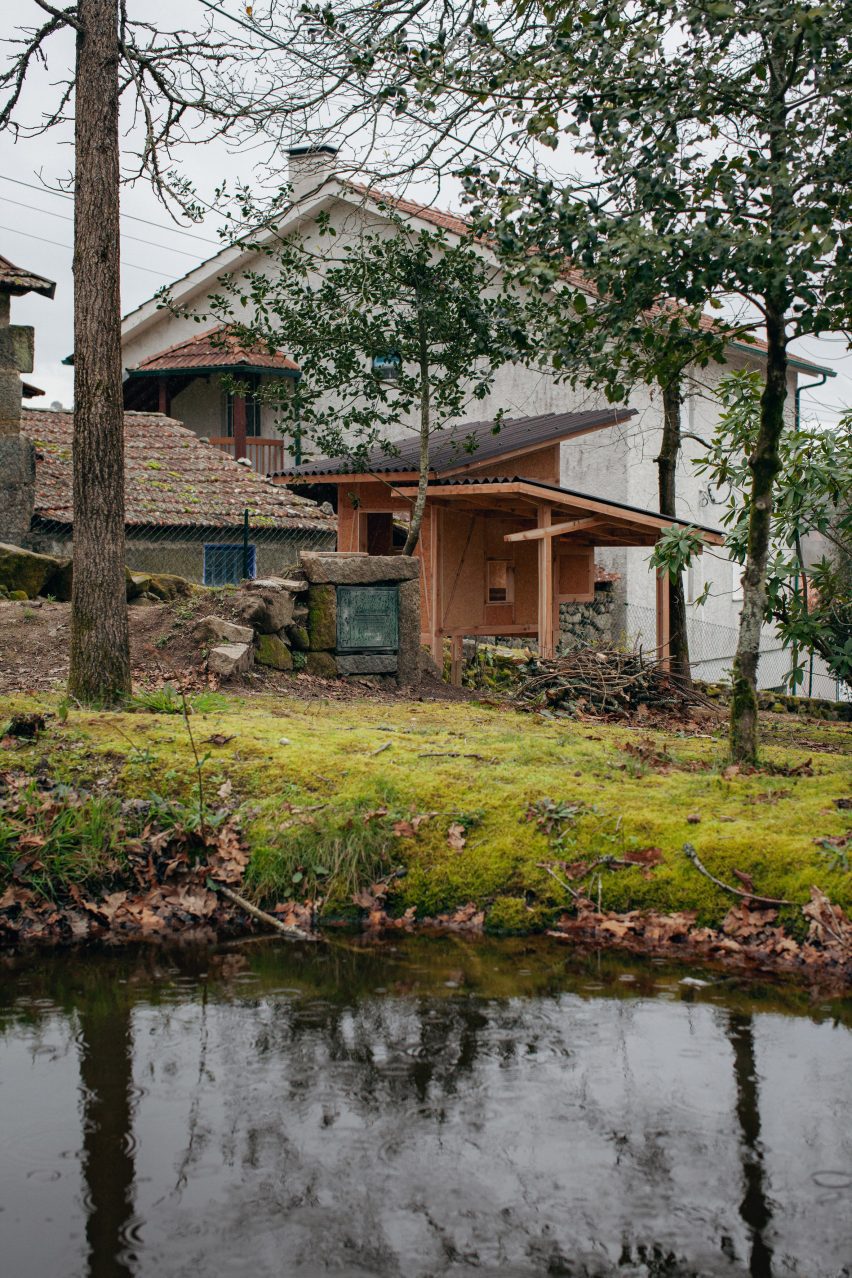 Pestana Chicken Coop by Ricardo Leal