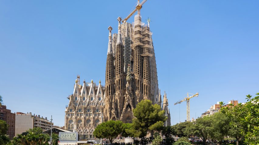 Sagrada Familia by Antoni Gaudí