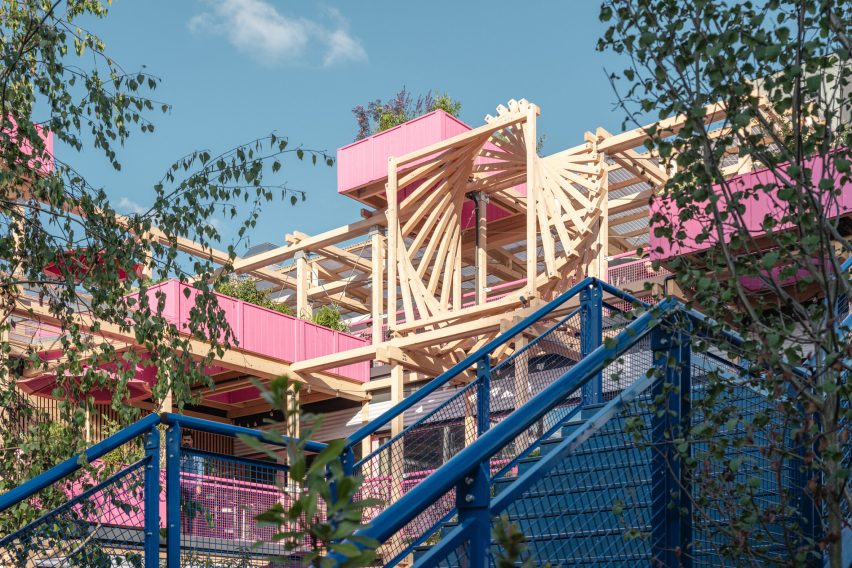 Hello Wood Remise Rosa Zurich