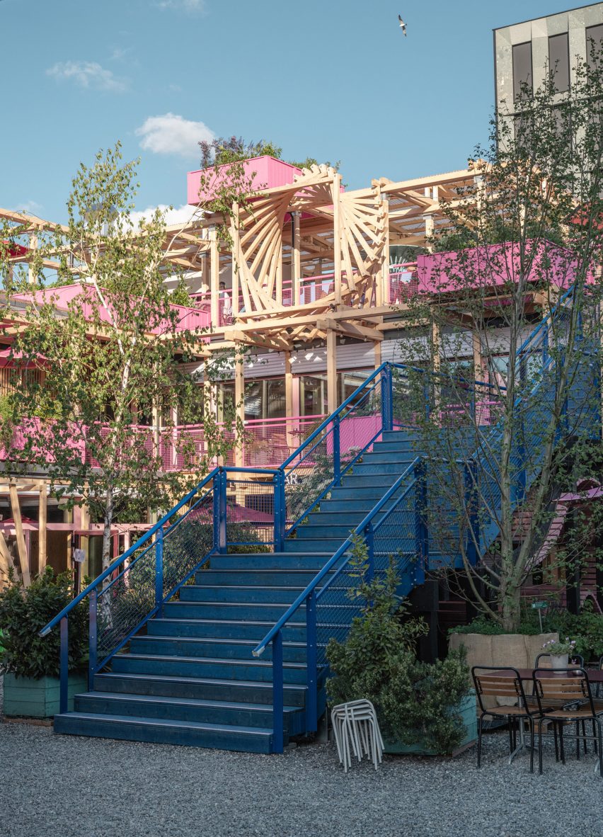 Hello Wood Remise Rosa Zurich