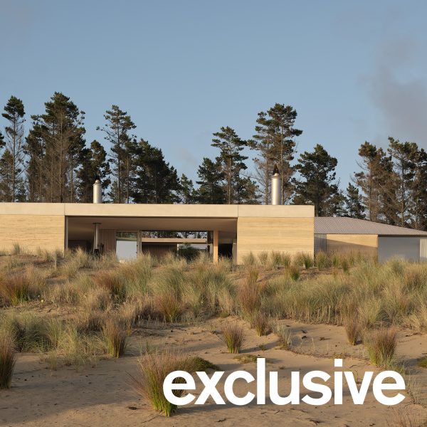 Double Courtyard House by Roberts Gray Architects