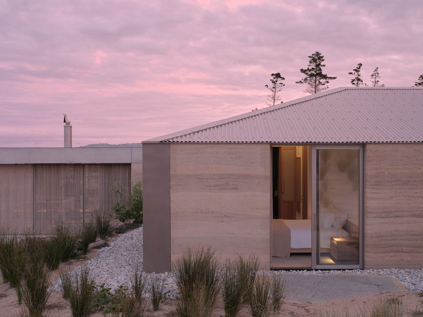 Double Courtyard House by Roberts Gray Architects