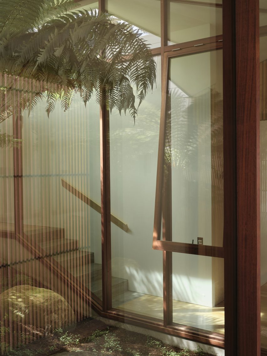 Double Courtyard House by Roberts Gray Architects