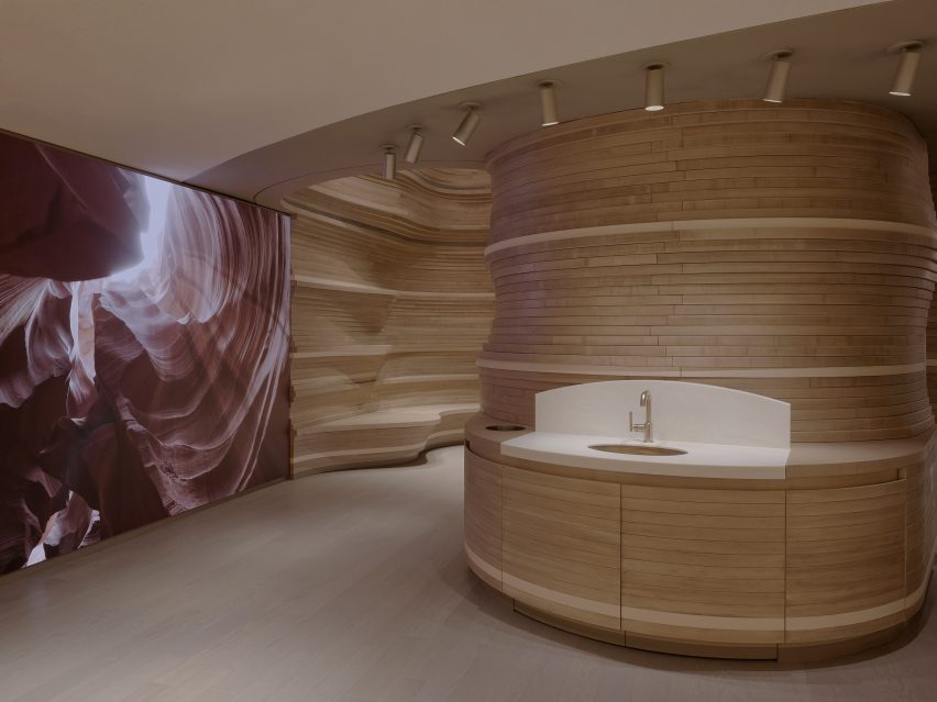 SKIN1004 store by LMTLS Architecture