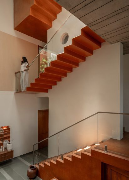 Splitscape Residence by SpaceDNA