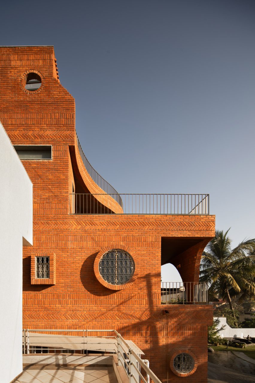 The Anthill by Kaushal Tatiya Architects