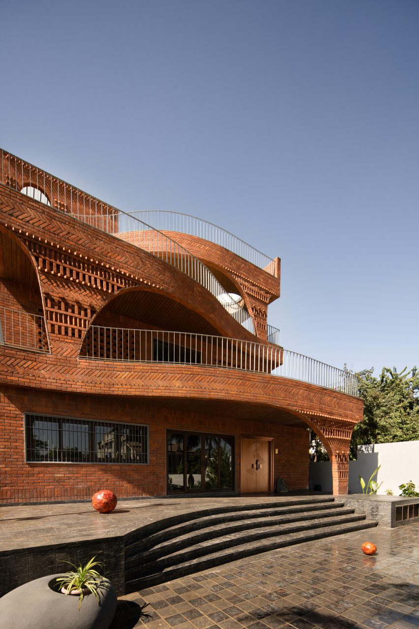 The Anthill by Kaushal Tatiya Architects