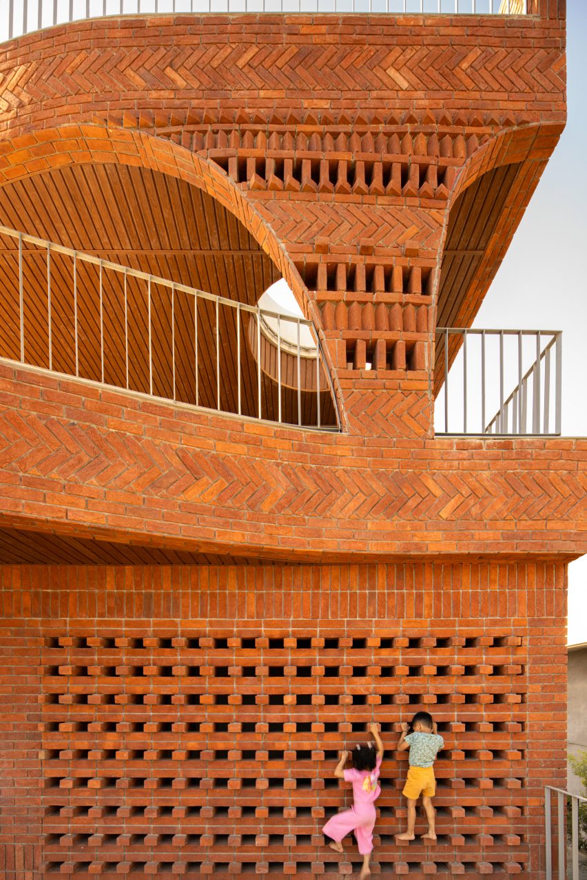 The Anthill by Kaushal Tatiya Architects