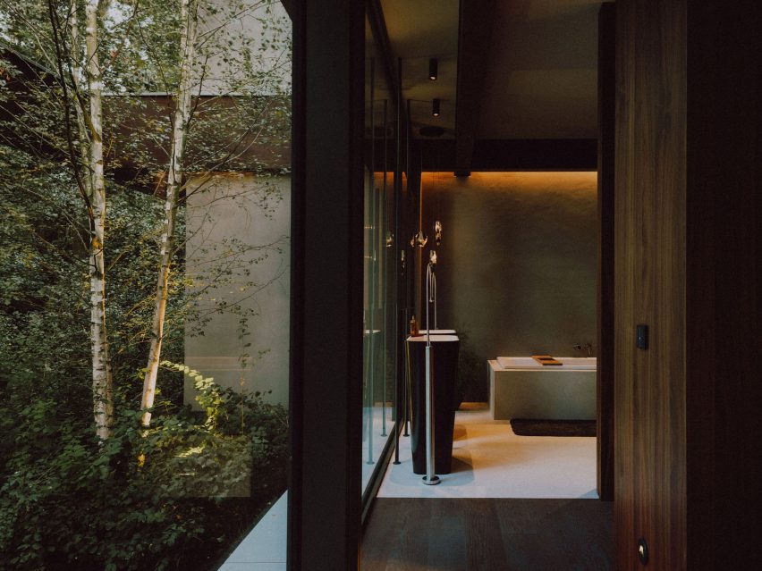 Forest Villa MB by Tom Kneepkens