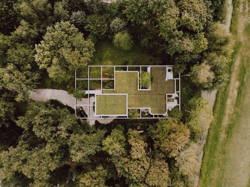 Forest Villa MB by Tom Kneepkens