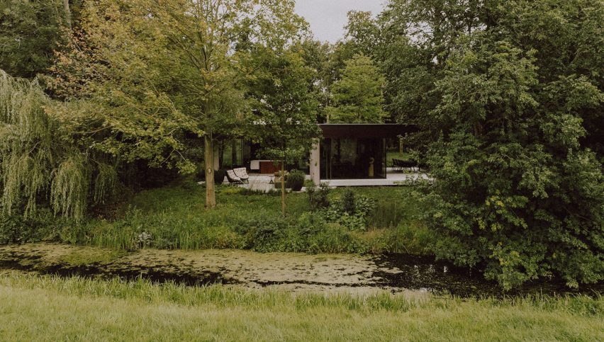 Forest Villa MB by Tom Kneepkens