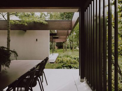 Forest Villa MB by Tom Kneepkens