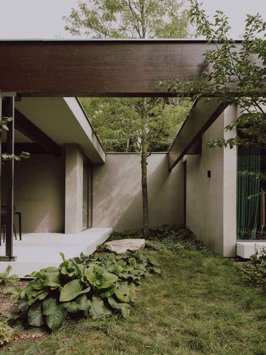 Forest Villa MB by Tom Kneepkens