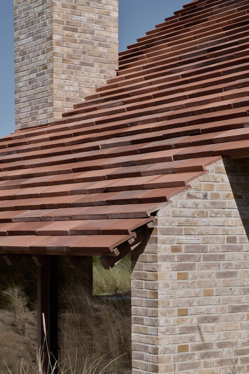House on a Dune by Unknown Architects