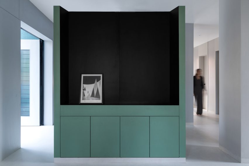 Bordeaux, blue, green are contrasted by white, grey and black