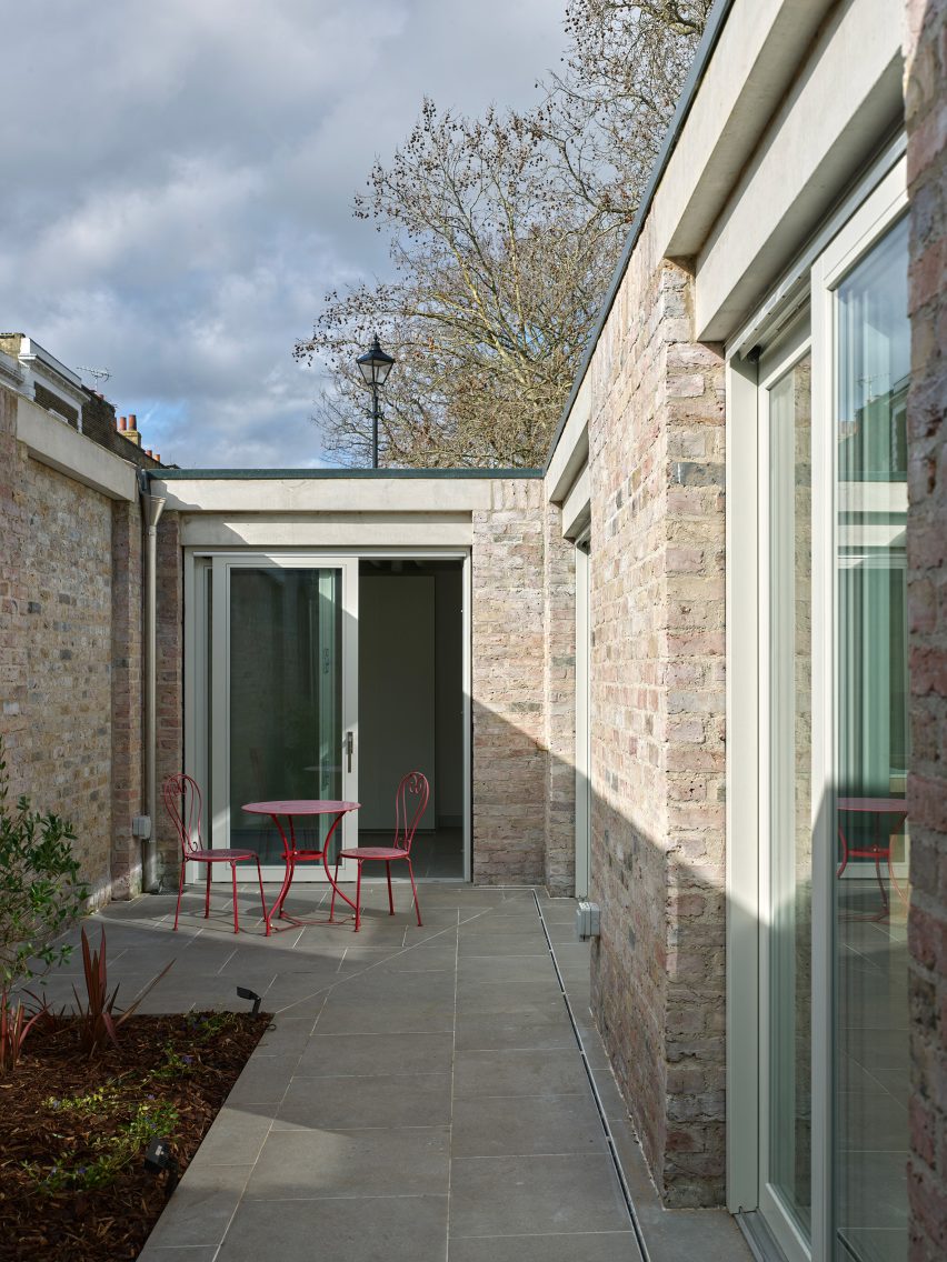IBLA Walled Courtyard house central courtyard