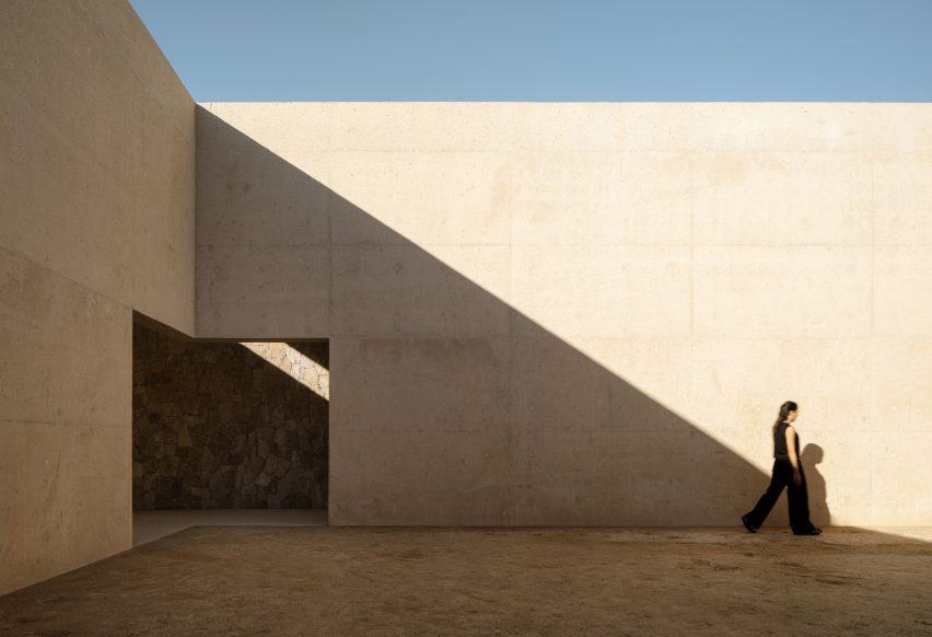 Arte Abierto Baja by Sordo Madaleno Arquitectos