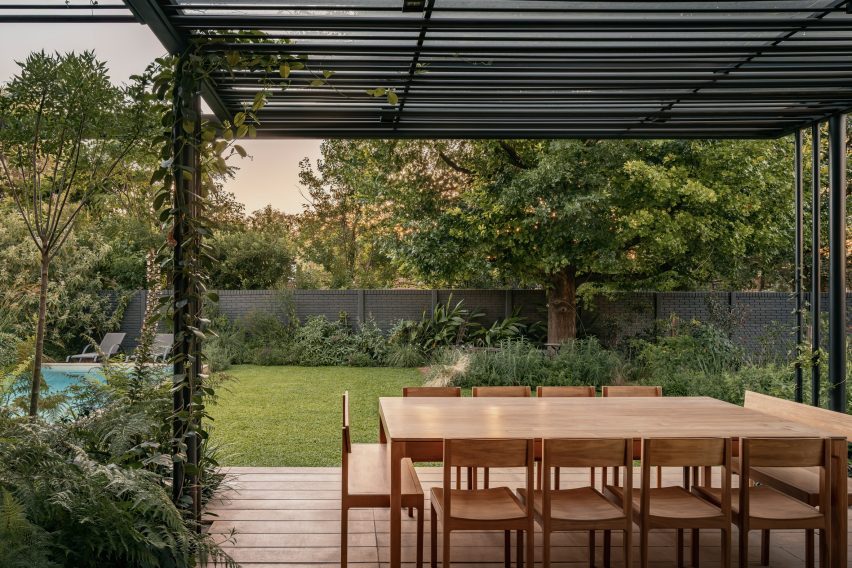 Casa JR by Gonzalo Bardach
