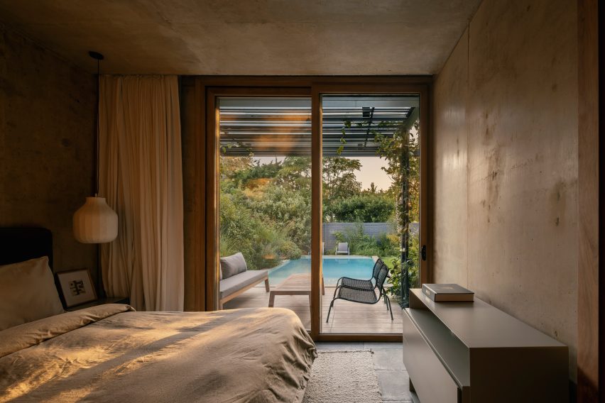 Casa JR by Gonzalo Bardach